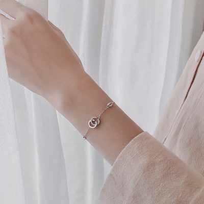 vòng tay bạc có tác dụng gì